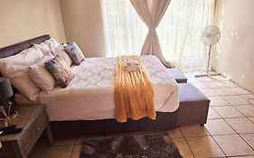 Green Grove Villa Doringkloof